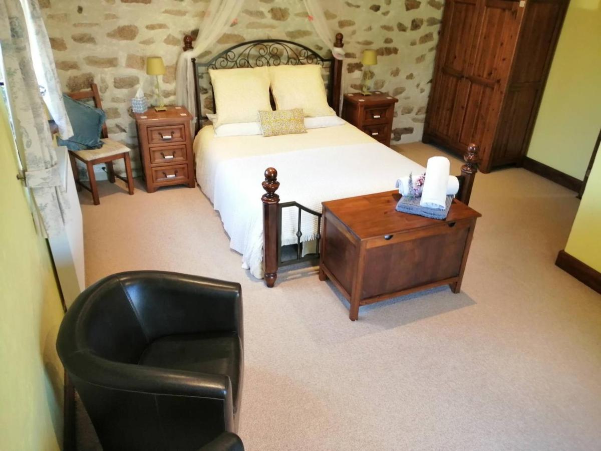 La Grange Ancienne Bed & Breakfast Montrollet Eksteriør bilde