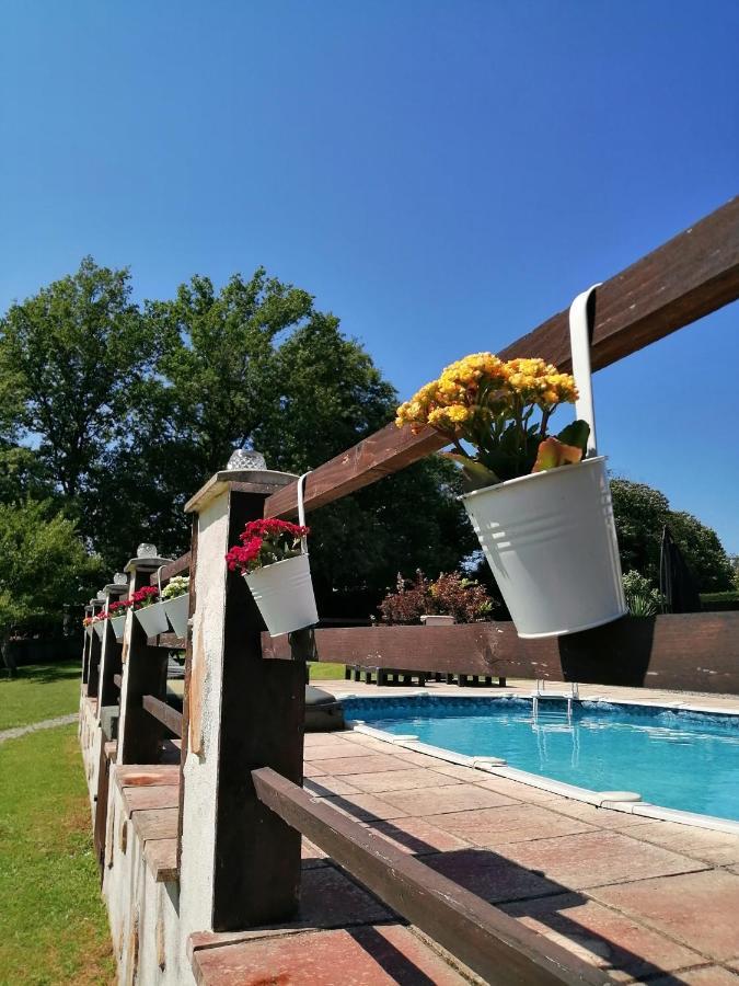La Grange Ancienne Bed & Breakfast Montrollet Eksteriør bilde